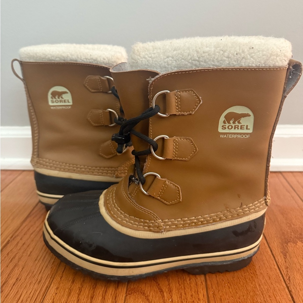 SOREL Kids Tan/ Navy Blue Winter Boots